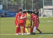 三亿体育体育下载-劲爆足球比赛，球员奋力拼搏争霸