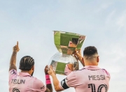 三亿体育体育教练-美国队夺得世界杯冠军，力压群雄