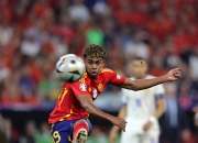 三亿体育体育网站-欧洲足球联赛实力对决，胜负未卜