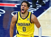 三亿体育体育登录入口-步行者击败灰熊，东部半决赛继续领跑