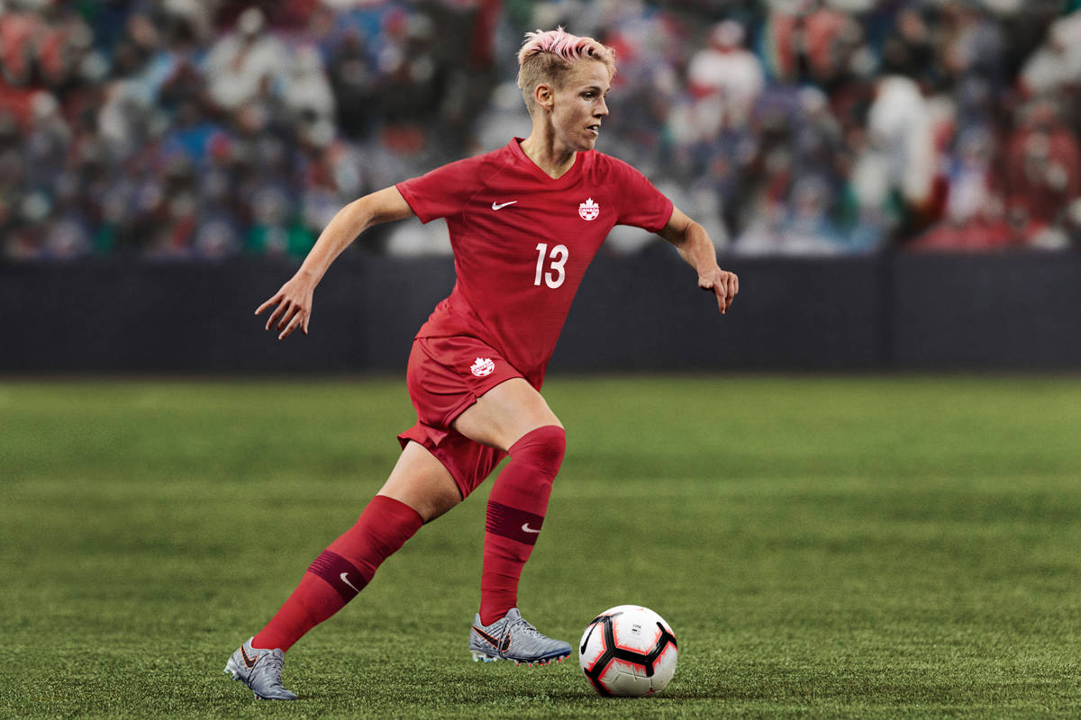 女子足球比赛中,一支实力派球队展现出色表现的简单介绍 女子足球比赛中,一支实力派球队展现出色表现的简单介绍