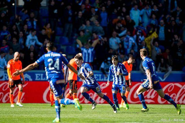 里尔在主场战平对手，法甲争夺榜首激烈