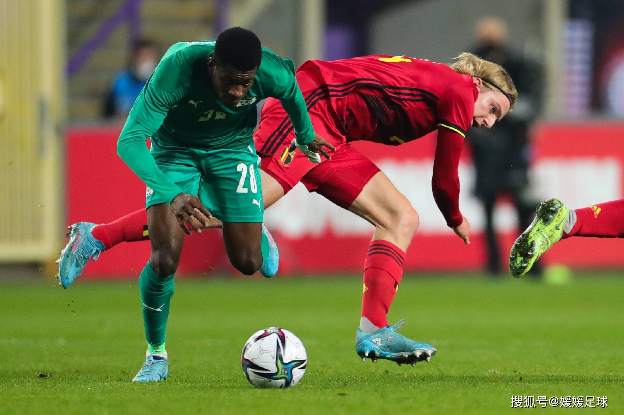 欧预赛比赛：罗马尼亚主场大胜冰岛的简单介绍