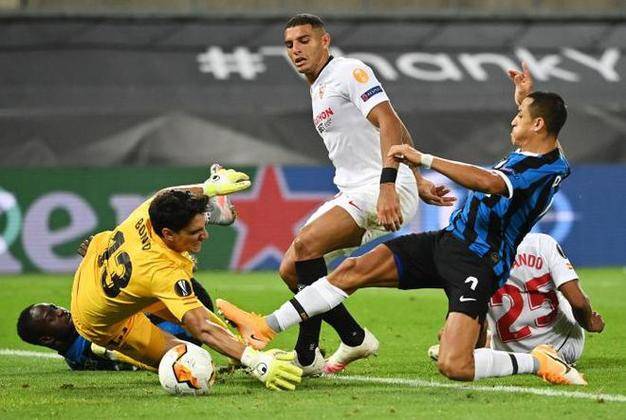 关于圣埃蒂安主场失利，保级形势严峻的信息