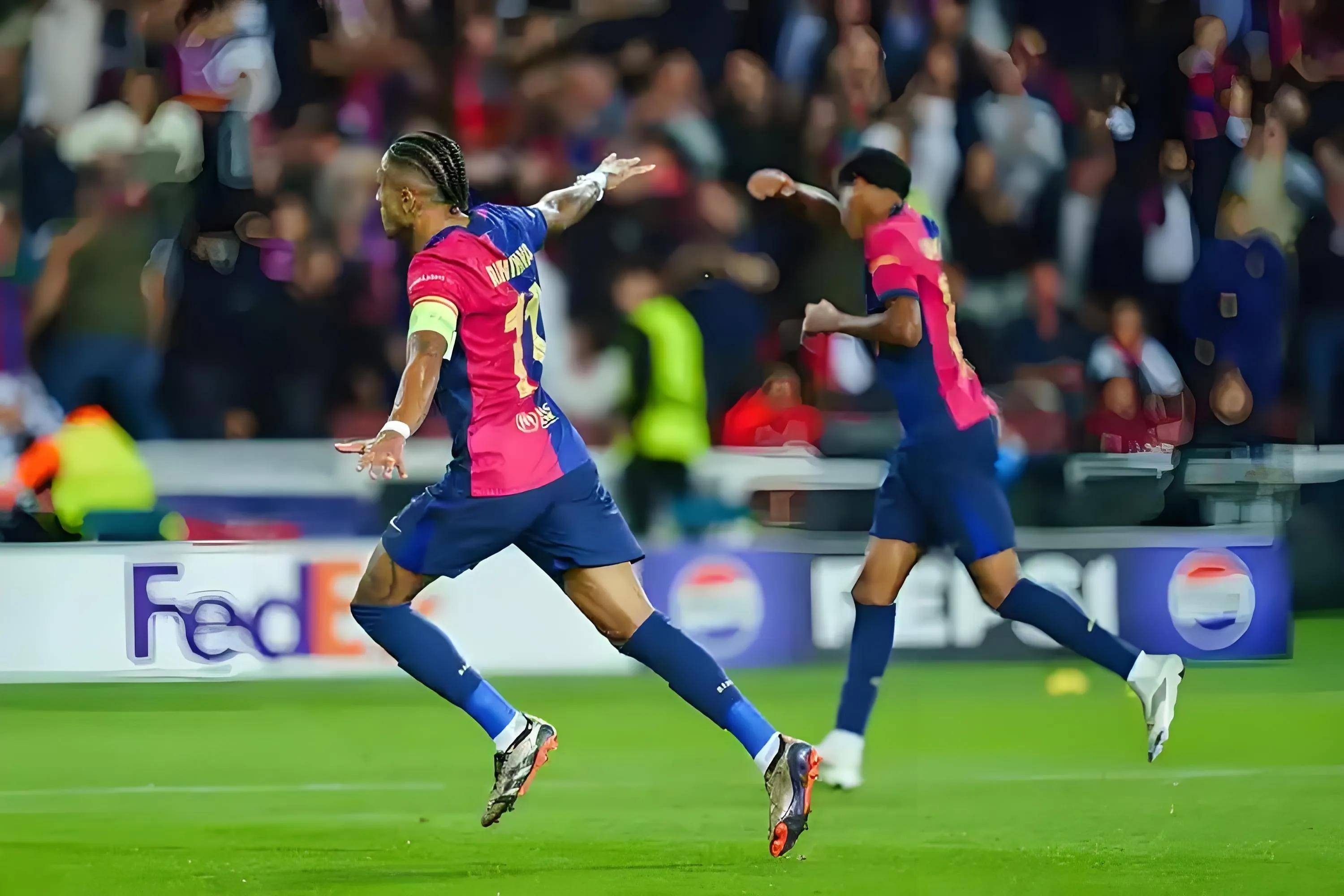 瓦伦西亚大胜亚特兰大,锁定欧冠小组第二的简单介绍 瓦伦西亚大胜亚特兰大,锁定欧冠小组第二的简单介绍