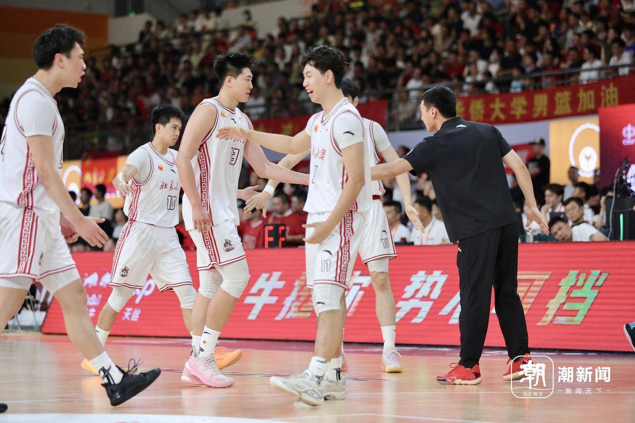 精英篮球巅峰对决，最强球队脱颖而出