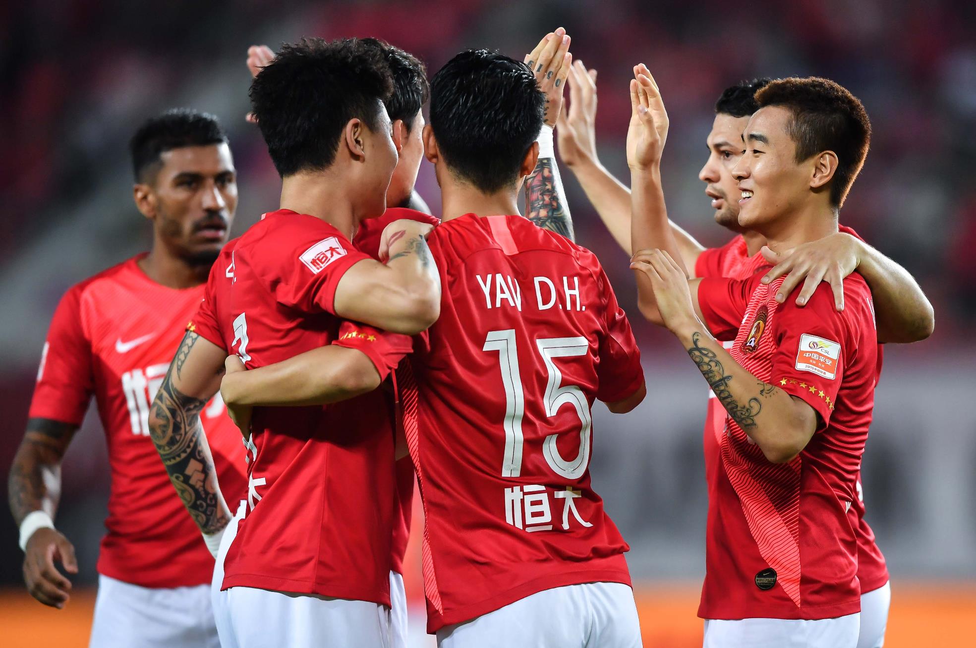 恒大豪取三分，霸占榜首霸主位置的简单介绍