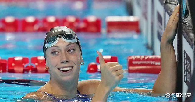 法国游泳选手实现逆袭，夺得冠军