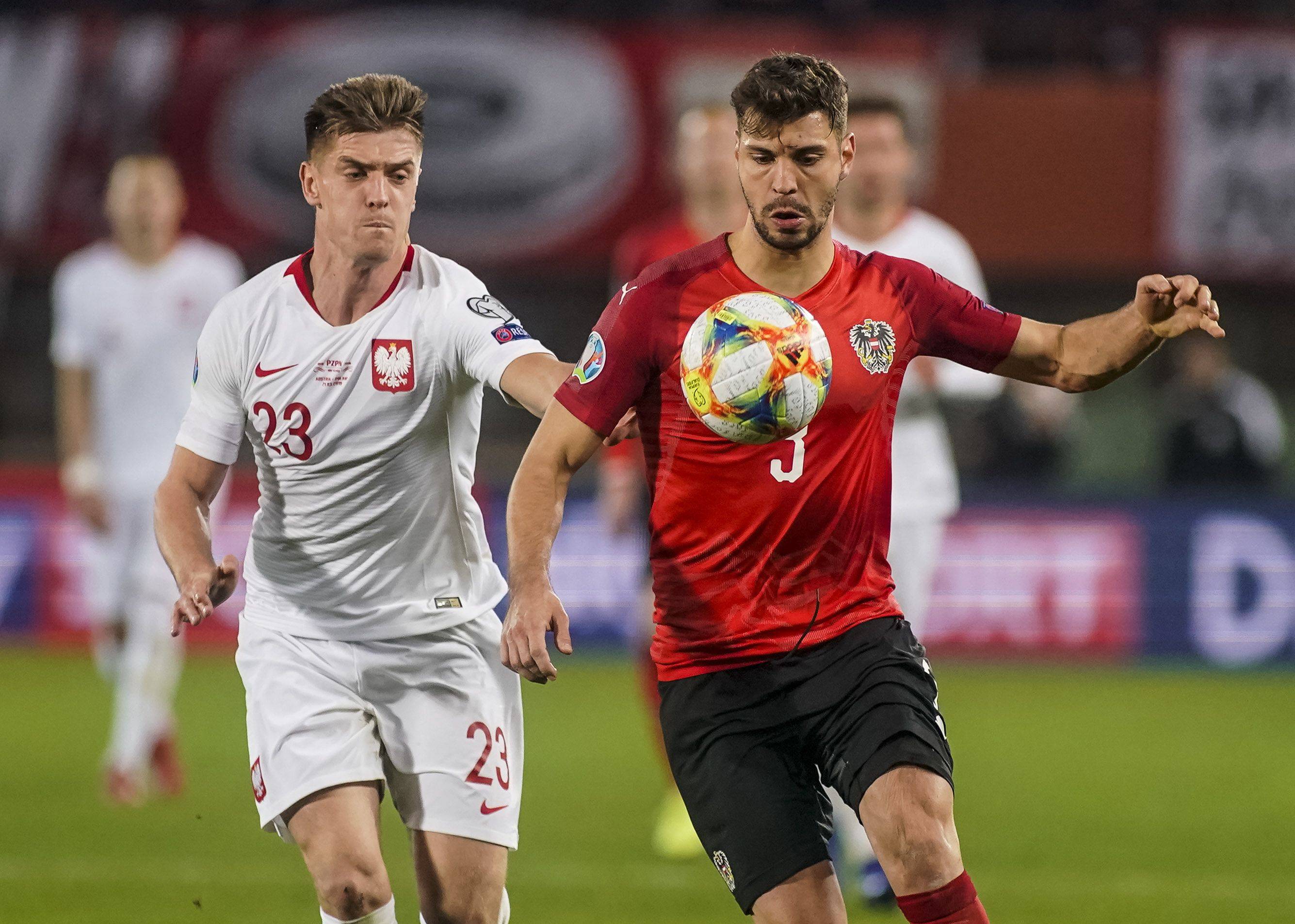 波兰客场战胜阿尔巴尼亚,稳居小组第一 波兰客场战胜阿尔巴尼亚,稳居小组第一