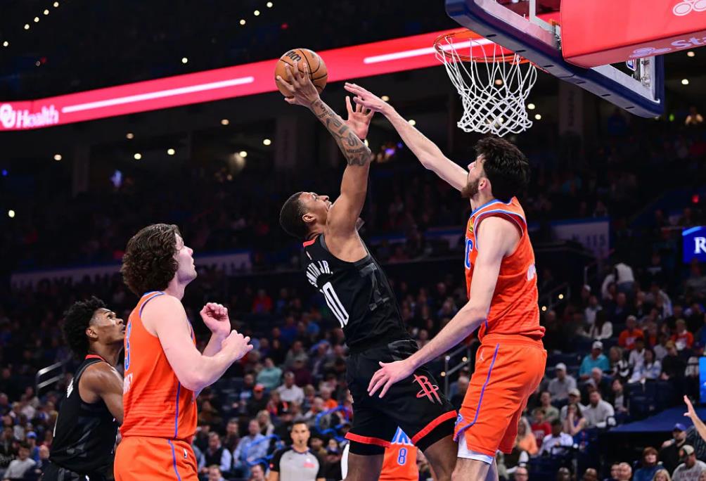 马刺反击击败黄蜂,寻求突破 马刺反击击败黄蜂,寻求突破