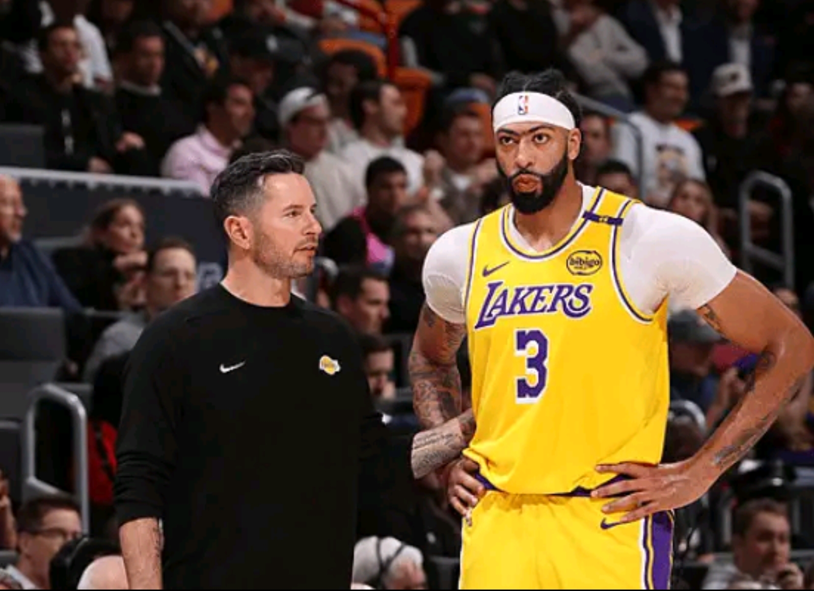 热火客场惊险胜湖人，夺得胜利